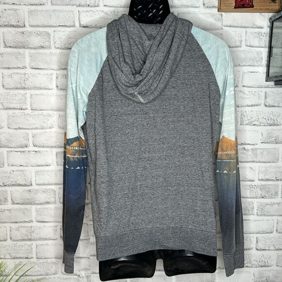 American Eagle Fitted Forest Outdoor Aztec Hoodie Long Sleeve Size Small - Picture 4 of 5